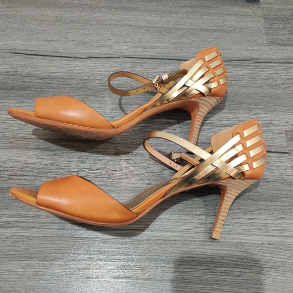 Coach Kayson tan and gold strap sandals heels 9.5 - Picture 5 of 9